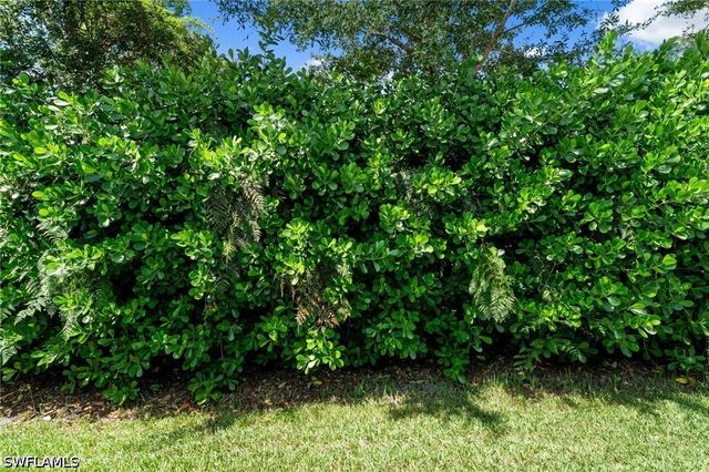 9086 Woodhurst DR, Naples, FL 34120