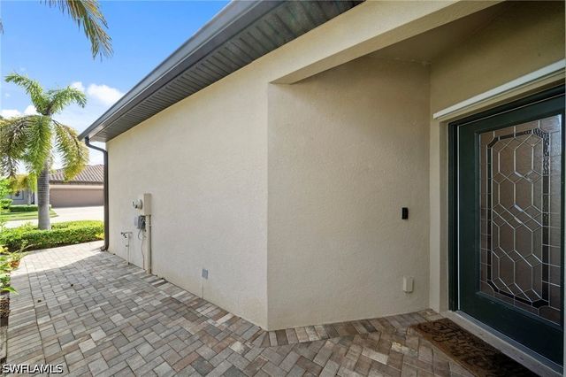 9086 Woodhurst DR, Naples, FL 34120
