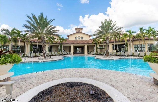 9086 Woodhurst DR, Naples, FL 34120