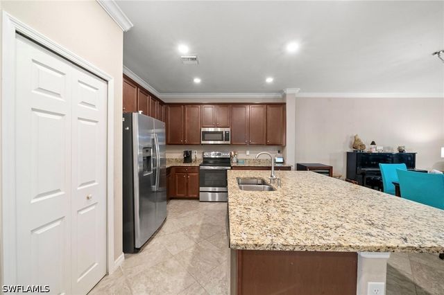 9086 Woodhurst DR, Naples, FL 34120