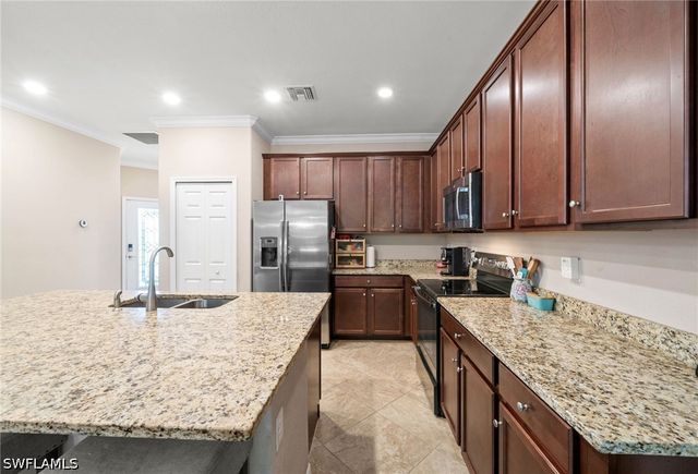 9086 Woodhurst DR, Naples, FL 34120