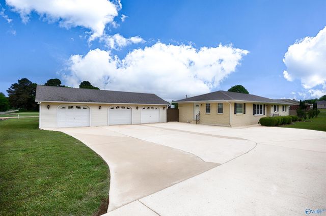 16021 Oneal Road, Athens, AL 35614
