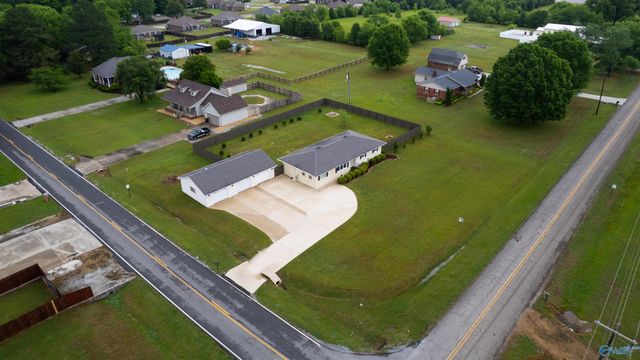 16021 Oneal Road, Athens, AL 35614