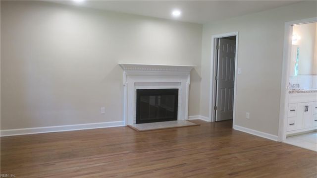 415 Pin Oak RD, Newport News, VA 23601