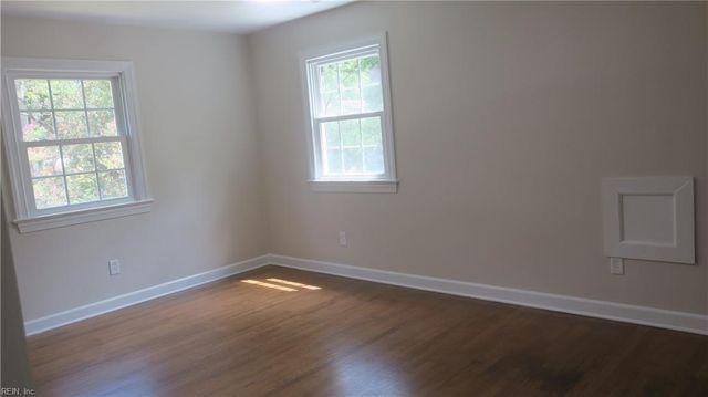 415 Pin Oak RD, Newport News, VA 23601