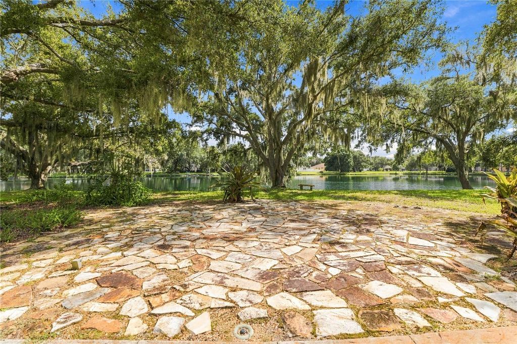 Image 28 of property listing at 127 MILL RUN E, Bradenton, FL 34212