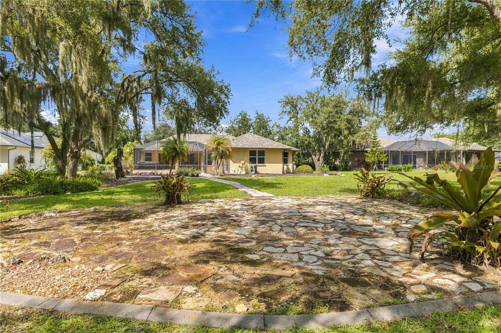 Image 30 of property listing at 127 MILL RUN E, Bradenton, FL 34212