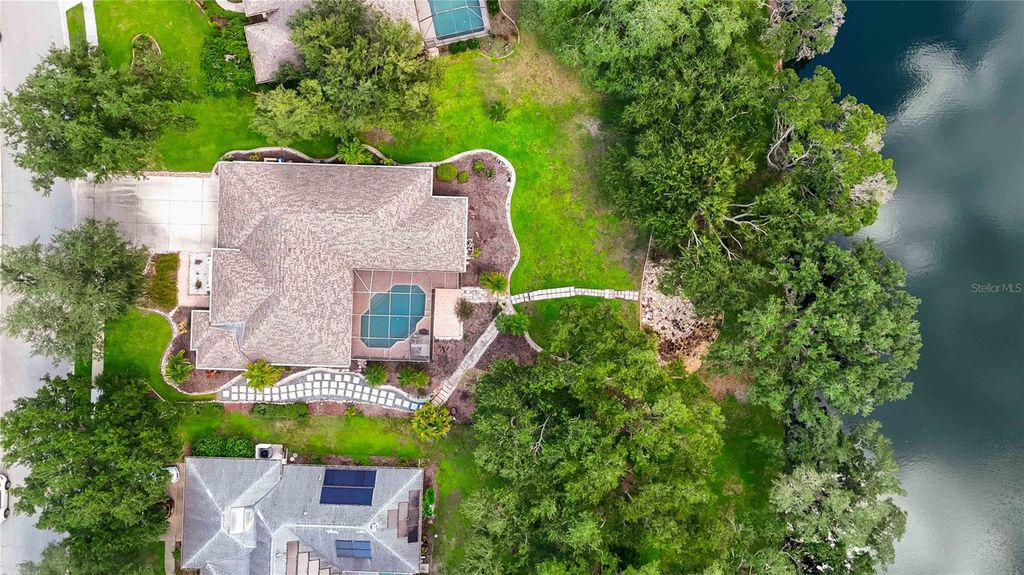 Image 39 of property listing at 127 MILL RUN E, Bradenton, FL 34212