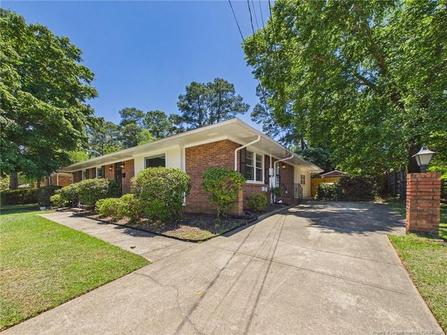 2621 Huntington Road, Fayetteville, NC 28303
