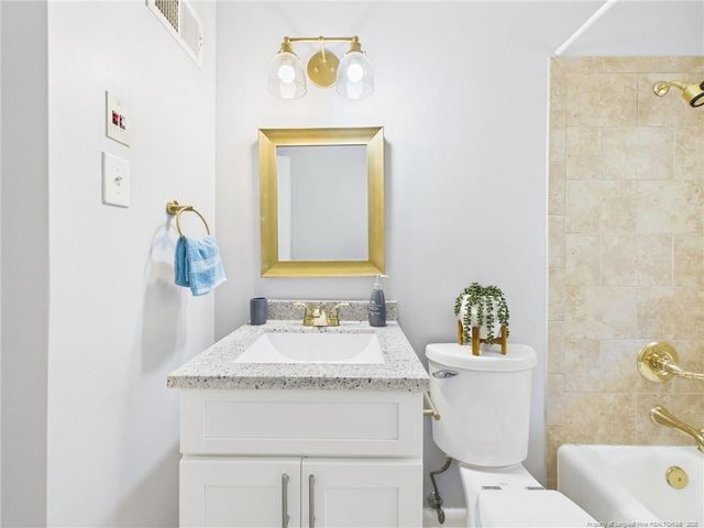 2621 Huntington Road, Fayetteville, NC 28303