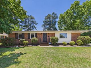 2621 Huntington Road, Fayetteville, NC 28303