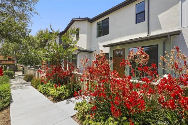 2771 W Pepper Tree Drive 11, Anaheim, CA 92801