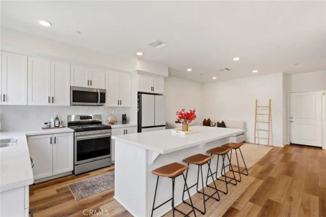 2771 W Pepper Tree Drive 11, Anaheim, CA 92801
