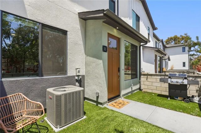 2771 W Pepper Tree Drive 11, Anaheim, CA 92801