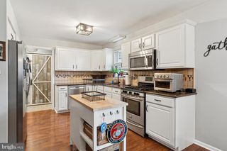 206 CLARION DR, Douglassville, PA 19518