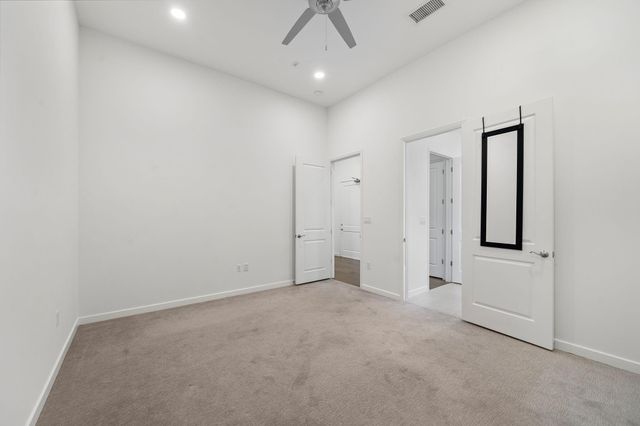 4820 Caroline Street 507, Houston, TX 77004