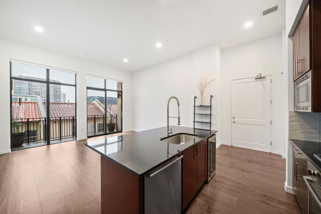 4820 Caroline Street 507, Houston, TX 77004