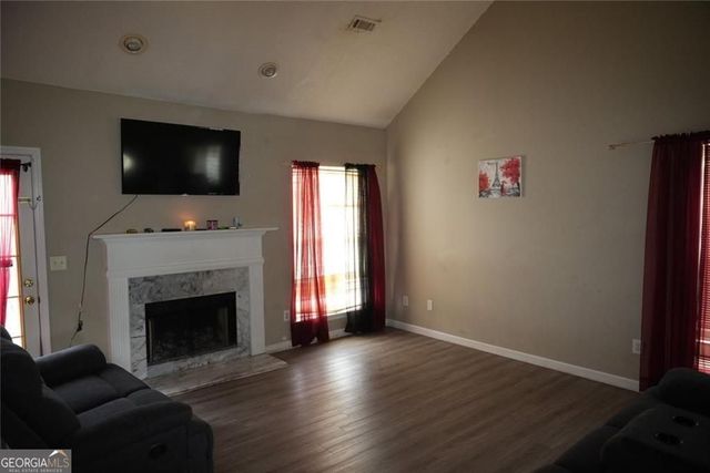 220 Courtlyn Way, Mcdonough, GA 30252