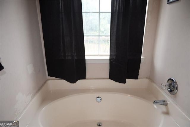220 Courtlyn Way, Mcdonough, GA 30252