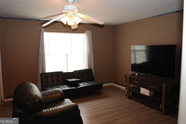 220 Courtlyn Way, Mcdonough, GA 30252