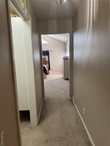 32075 Saint Annes Dr Drive, Warren, MI 48092