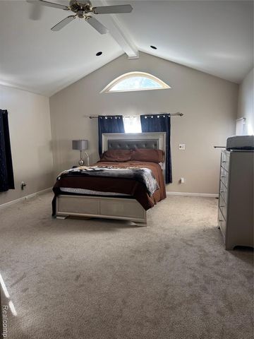 32075 Saint Annes Dr Drive, Warren, MI 48092