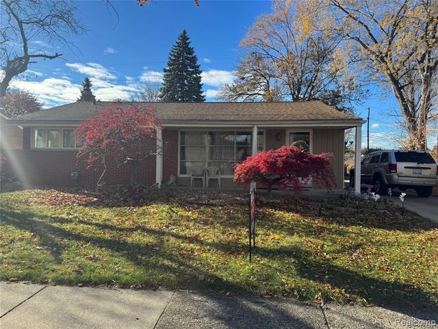32075 Saint Annes Dr Drive, Warren, MI 48092