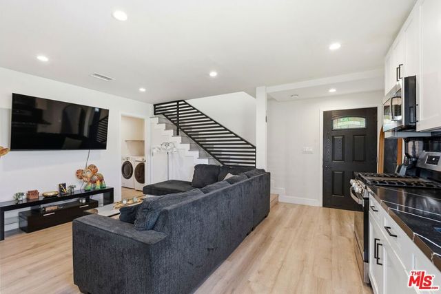 23320 Bassett Street, West Hills, CA 91307