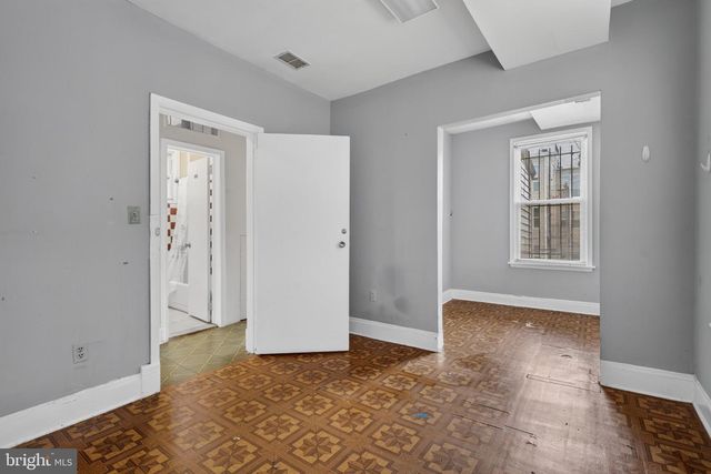 3477 HOLMEAD PL NW, Washington, DC 20010