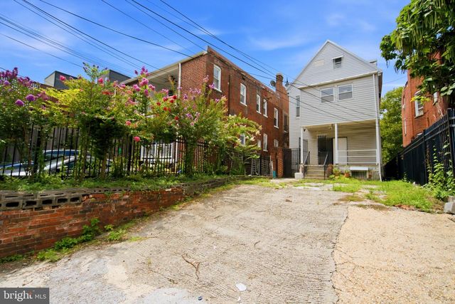 3477 HOLMEAD PL NW, Washington, DC 20010