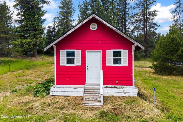 438 Davis RD, Sagle, ID 83860