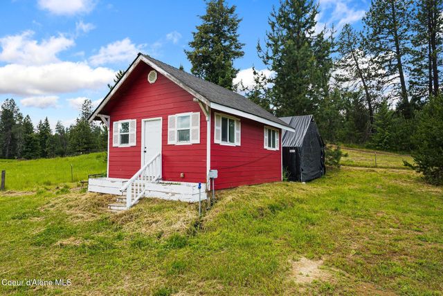 438 Davis RD, Sagle, ID 83860