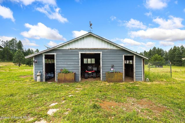 438 Davis RD, Sagle, ID 83860