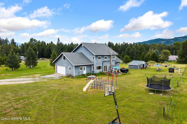 438 Davis RD, Sagle, ID 83860