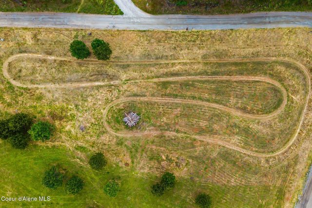 438 Davis RD, Sagle, ID 83860