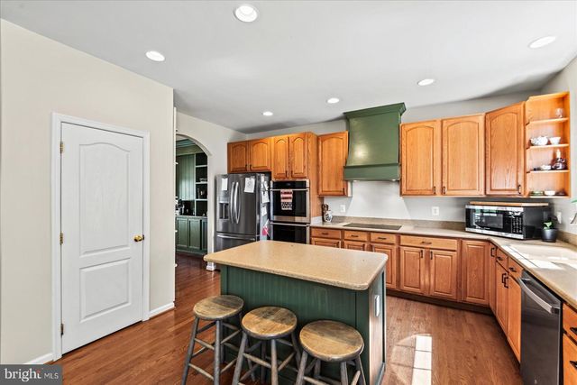 6116 SCHOONER CIR, King George, VA 22485