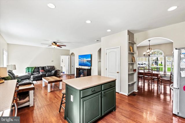 6116 SCHOONER CIR, King George, VA 22485