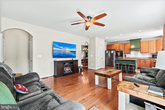 6116 SCHOONER CIR, King George, VA 22485