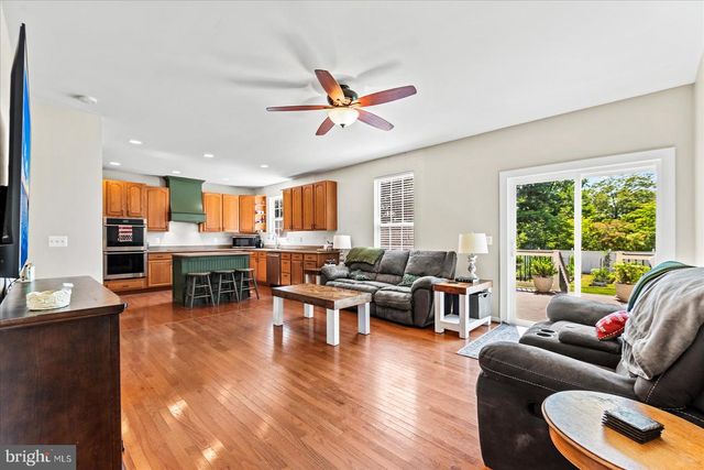 6116 SCHOONER CIR, King George, VA 22485