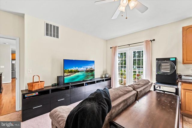6116 SCHOONER CIR, King George, VA 22485