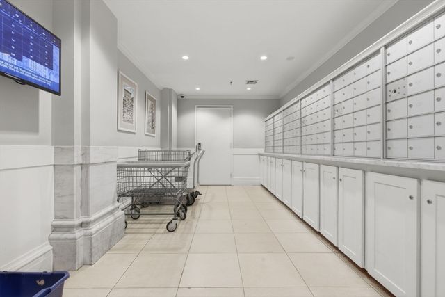 21 Beacon St 11L, Boston, MA 02108