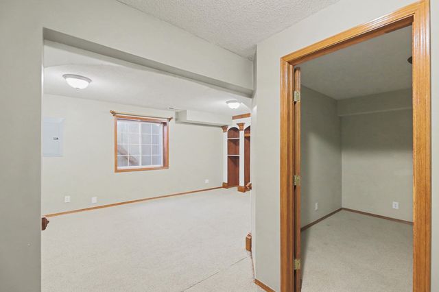 2767 N Battin Ct, Wichita, KS 67220