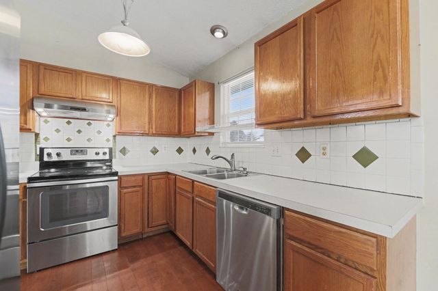 2767 N Battin Ct, Wichita, KS 67220