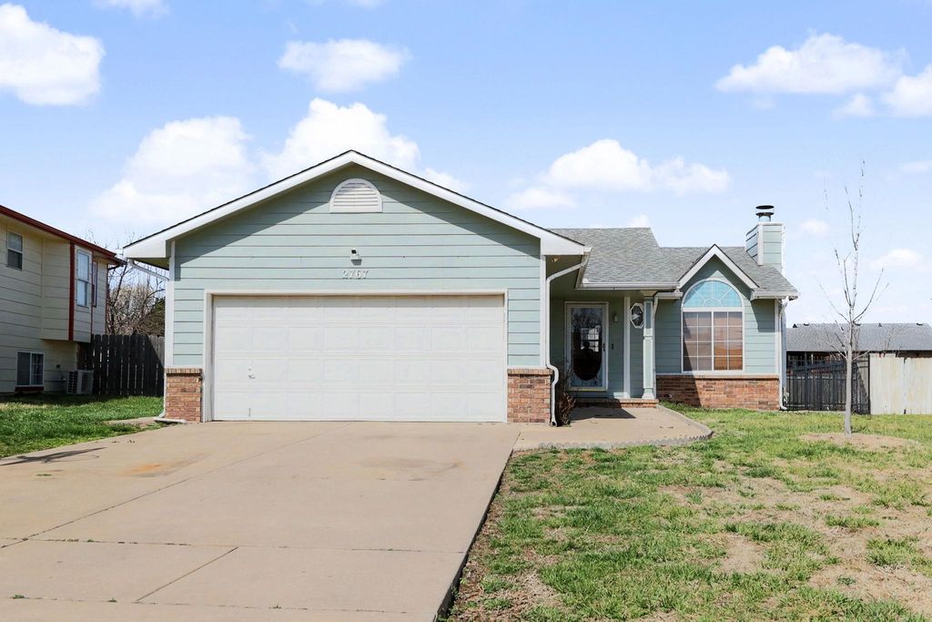 2767 N Battin Ct, Wichita, KS 67220