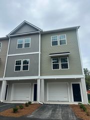 401 Gravy Train Street, Charleston, SC 29414