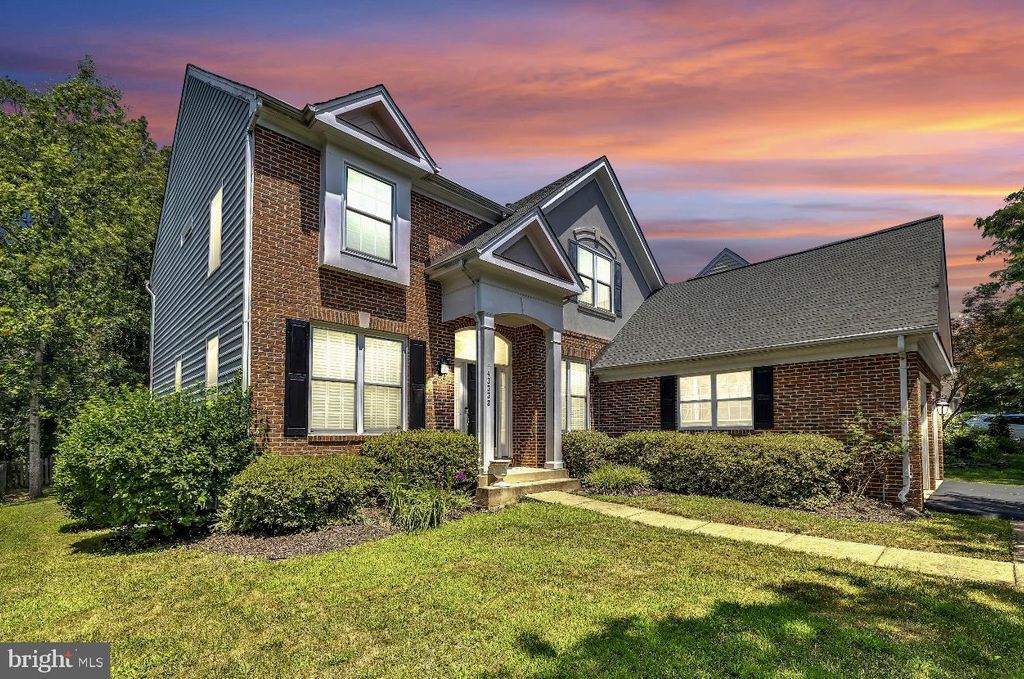 43332 BURKE DALE ST, Chantilly, VA 20152