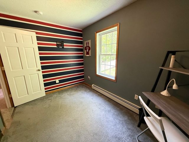 222 Bridge St, Warren, MA 01083