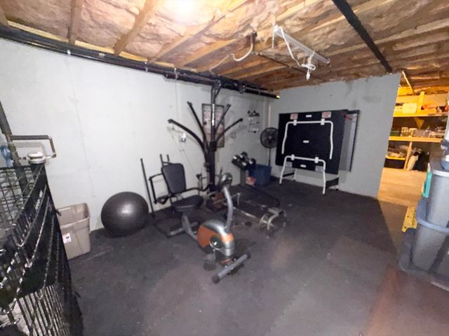 222 Bridge St, Warren, MA 01083