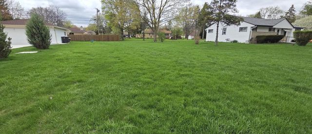 5741 40th STREET, Greenfield, WI 53221