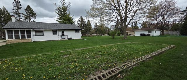 5741 40th STREET, Greenfield, WI 53221